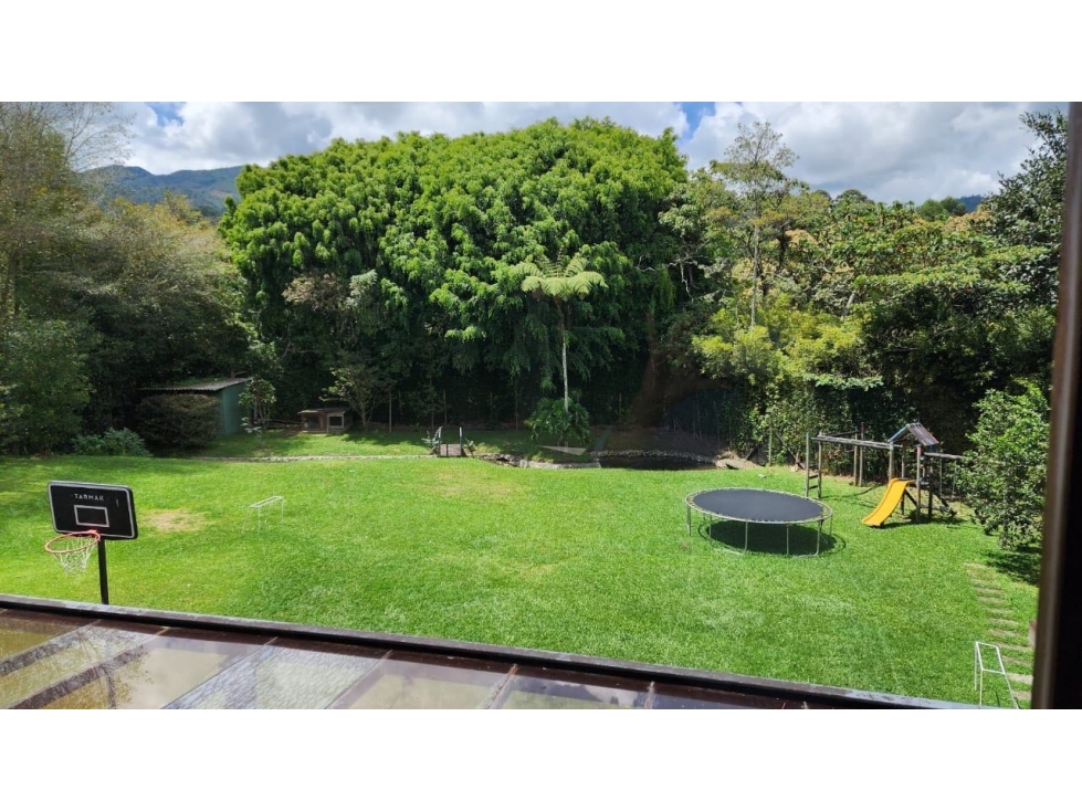 4BR House in Santa Elena (622 m²) - 4
