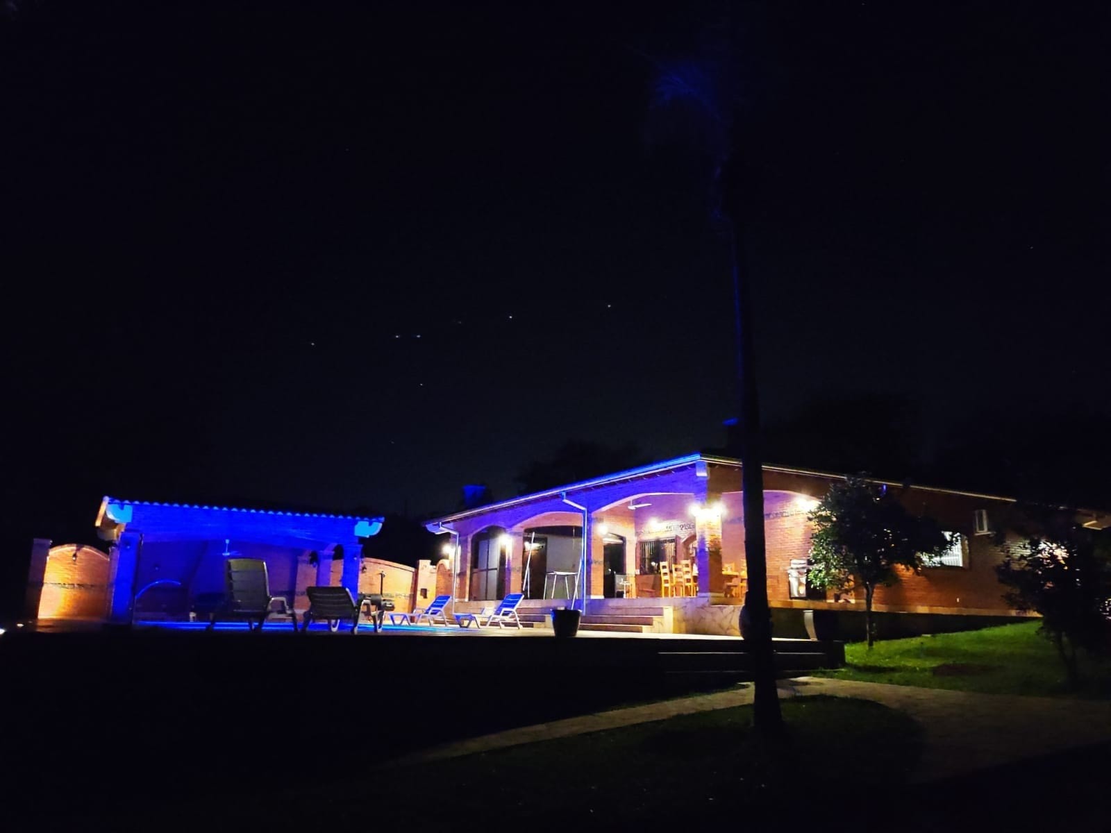 En Venta Casa quinta, rodeada de naturaleza, privacidad y excelente infraestructura, ideal para residencia familiar, descanso o inversión. - foto 2