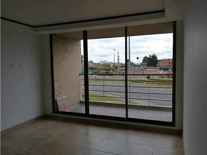 Apartamento de 3 alcobas en venta en Hato Sector I, Funza, 86 m² · foto 5 de 24