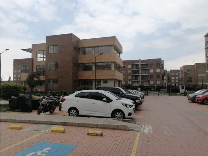 Apartamento de 3 alcobas en venta en Hato Sector I, Funza, 86 m² · foto 21 de 24