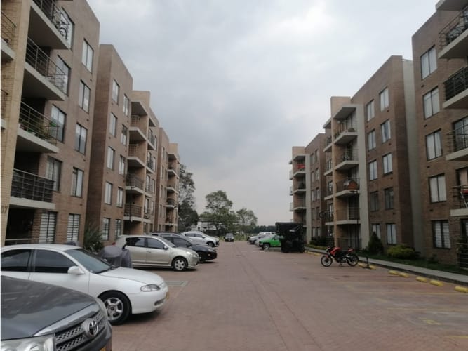 Apartamento de 3 alcobas en venta en Hato Sector I, Funza, 86 m² · foto 23 de 24