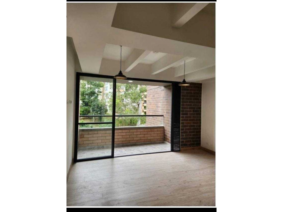 Apartamento en venta en Loma Del Indio, Medellín · foto 10 de 18
