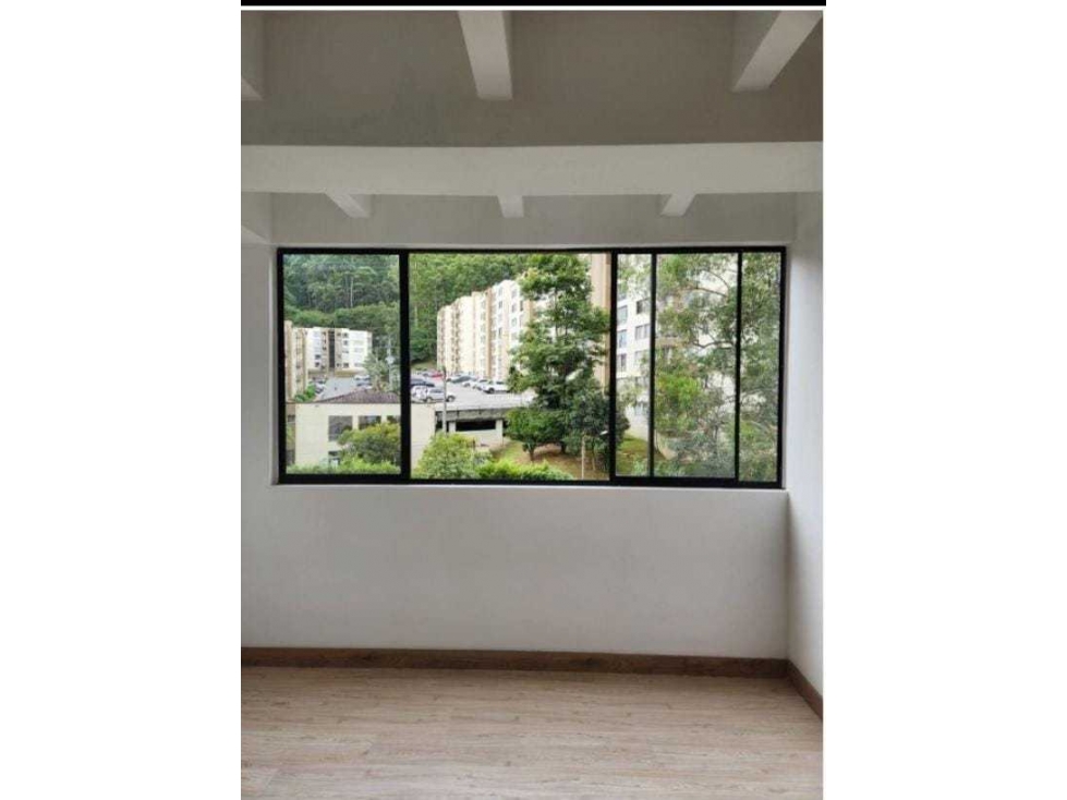 Apartamento en venta en Loma Del Indio, Medellín · foto 14 de 18