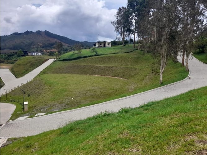 Lote en venta en Pantanillo, El Retiro, 1720 m² · foto 2 de 6