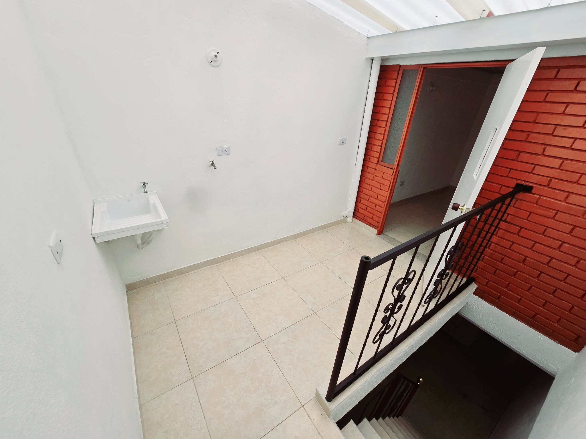 Casa en venta en El Pinar, Bogotá · foto 4 de 14