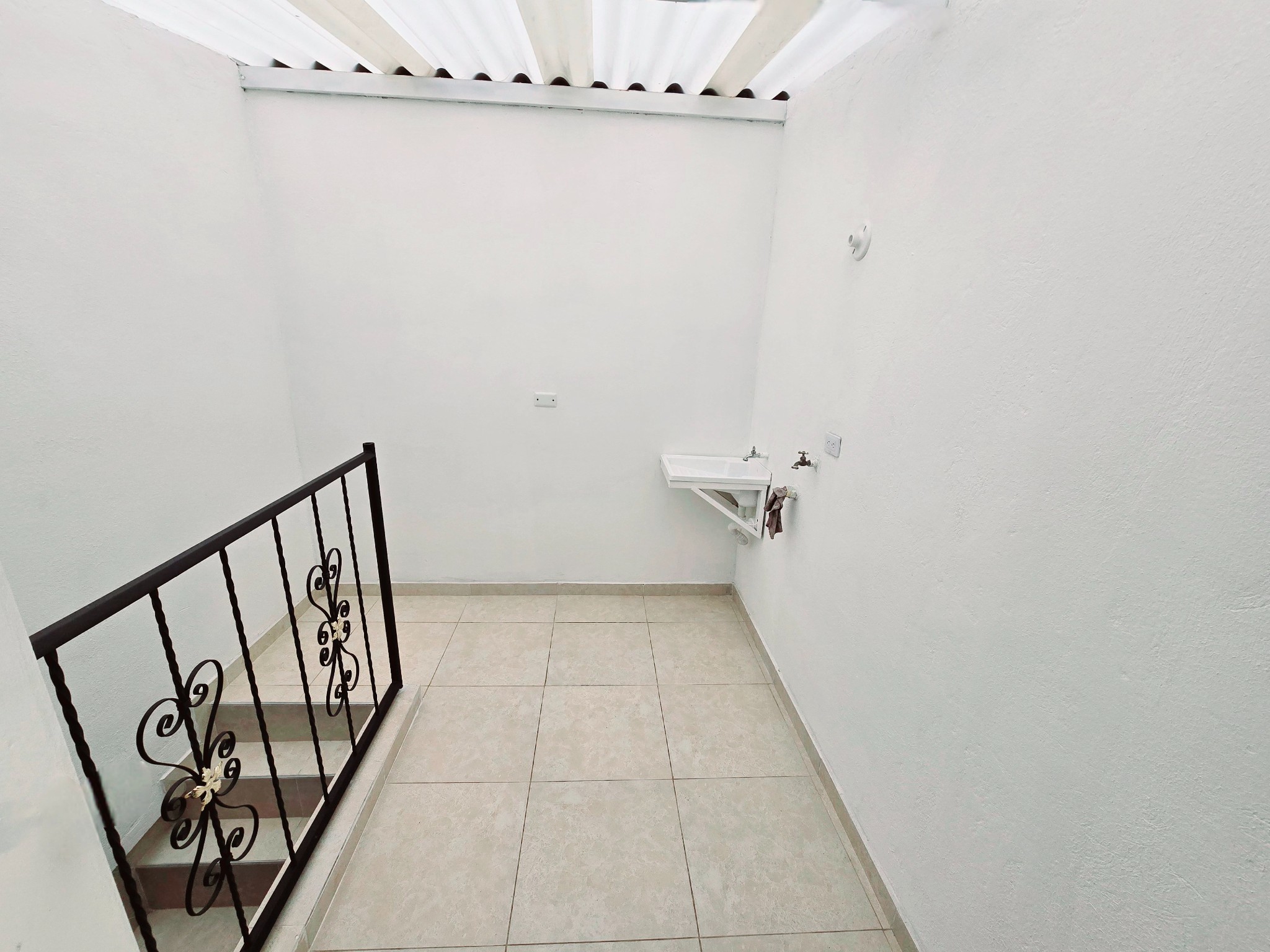 Casa en venta en El Pinar, Bogotá · foto 3 de 14