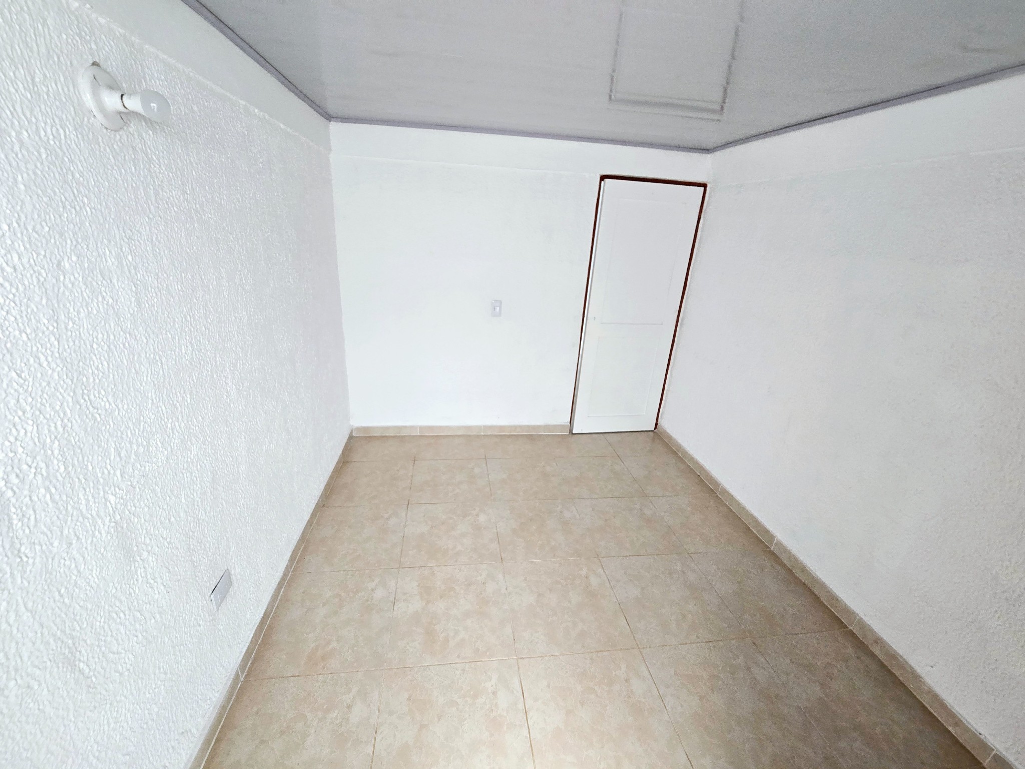 Casa en venta en El Pinar, Bogotá · foto 2 de 14
