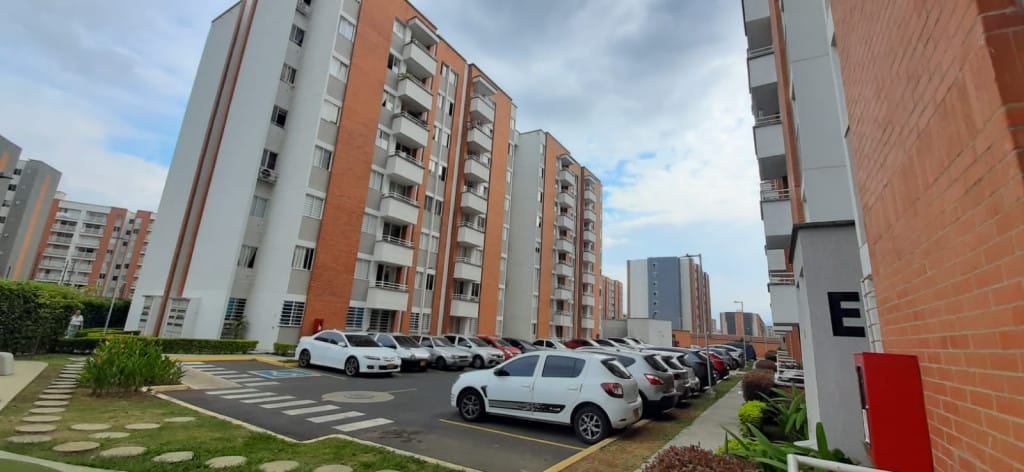 Apartamento de 2 alcobas en venta en Bochalema, Cali, 62 m² · foto 2 de 24