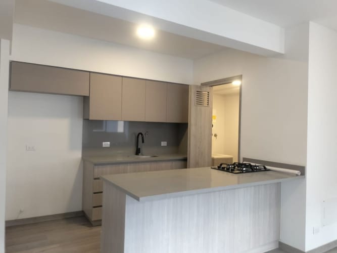 Apartamento de 3 alcobas en arriendo en El Poblado, Medellín, 72 m² · foto 4 de 15
