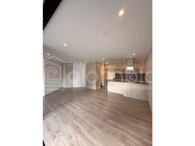 Apartamento de 2 alcobas en arriendo en Altos Del Poblado, Envigado, 85 m² · foto 4 de 19