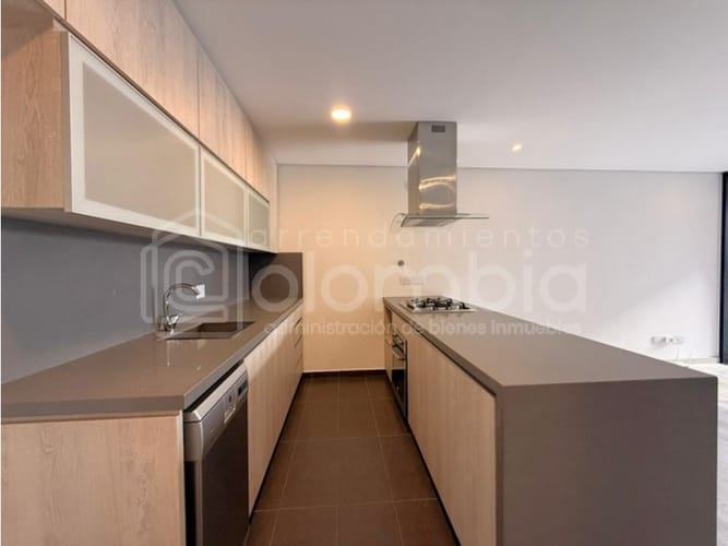 Apartamento de 2 alcobas en arriendo en Altos Del Poblado, Envigado, 85 m² · foto 6 de 19