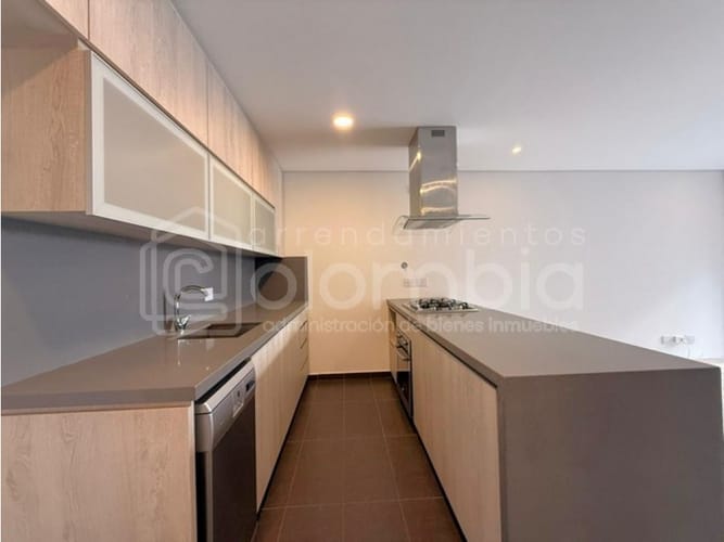 Apartamento de 2 alcobas en arriendo en Altos Del Poblado, Envigado, 85 m² · foto 7 de 19