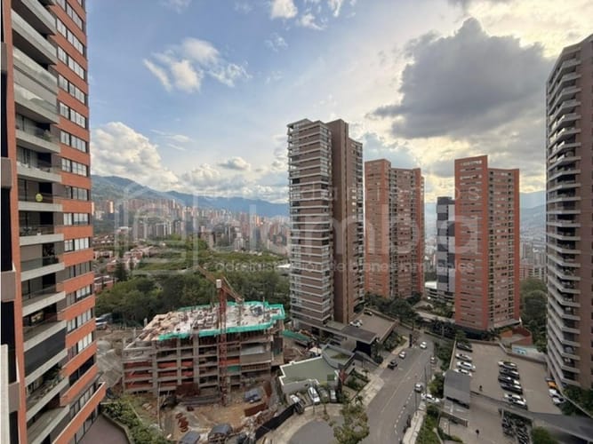 Apartamento de 2 alcobas en arriendo en Altos Del Poblado, Envigado, 85 m² · foto 10 de 19