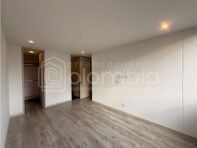 Apartamento de 2 alcobas en arriendo en Altos Del Poblado, Envigado, 85 m² · foto 11 de 19
