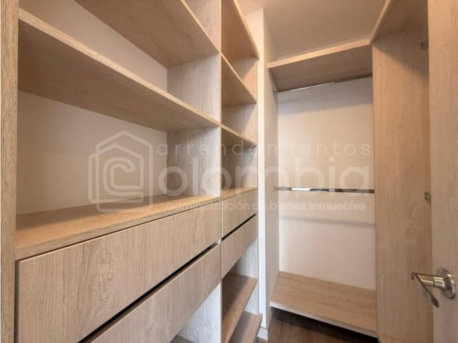 Apartamento de 2 alcobas en arriendo en Altos Del Poblado, Envigado, 85 m² · foto 12 de 19