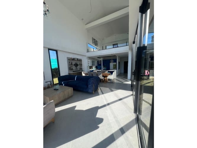 Casa de 4 alcobas en venta en Loma Del Chocho, Envigado, 450 m² · foto 2 de 10