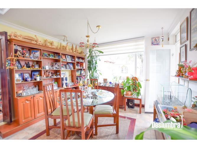 Casa de 4 alcobas en venta en San Jose De Bavaria, Bogotá, 252 m² · foto 4 de 13