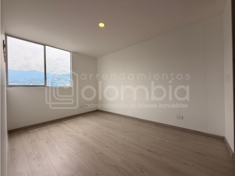 Apartamento en venta en Zona Industrial No. 1, Itagüí · foto 11 de 14
