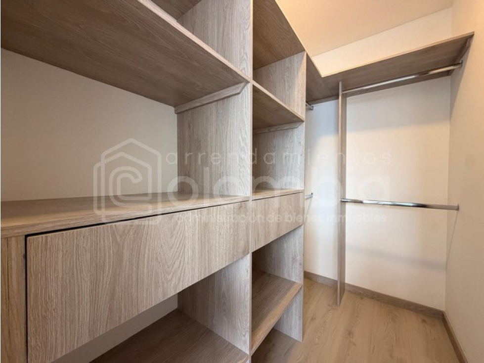 Apartamento en venta en Zona Industrial No. 1, Itagüí · foto 13 de 14