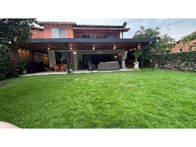 Casa de 4 alcobas en venta en Pance, Cali, 355 m² · foto 2 de 19