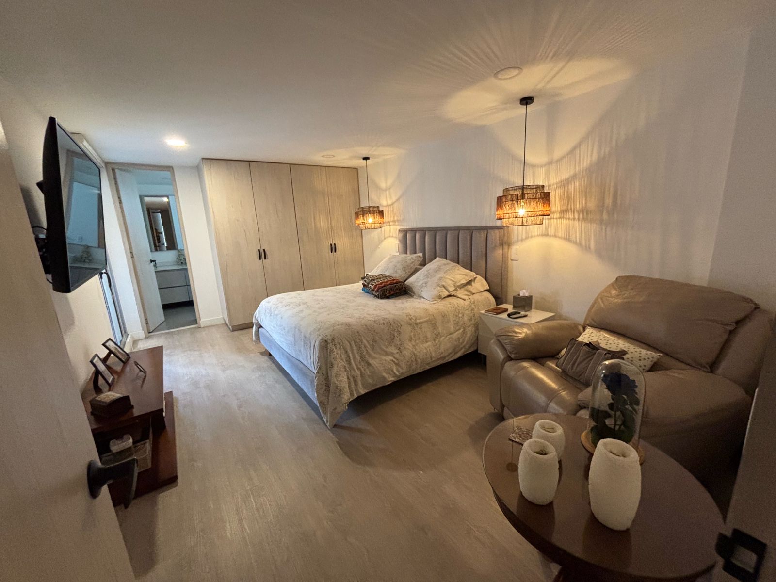 Apartamento en venta en Santa Barbara, Bogotá · foto 2 de 15