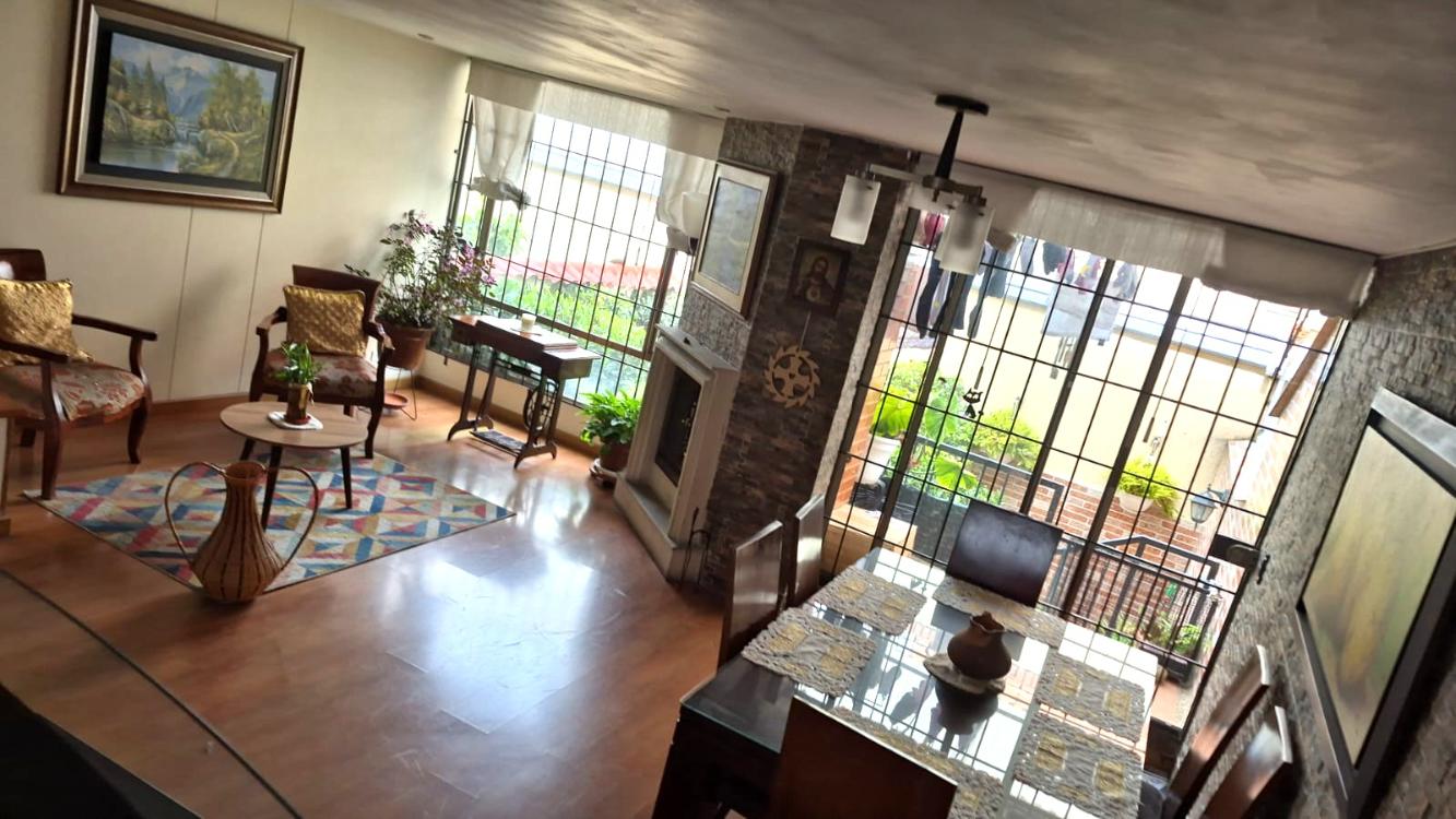 Casa en venta en Las Villas, Bogotá · foto 4 de 18