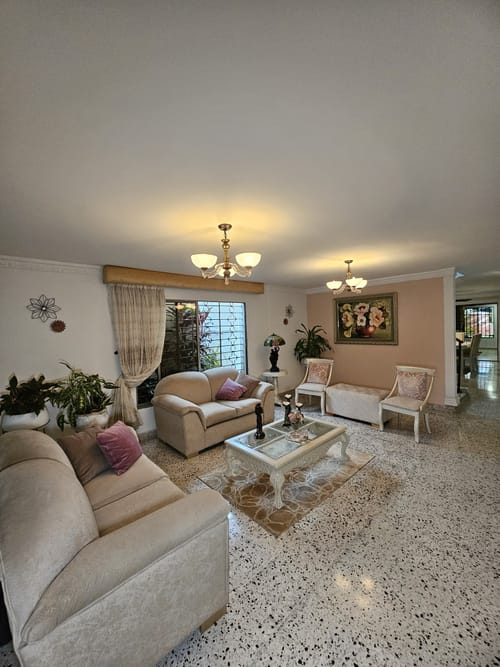 Casa de 5 alcobas en venta en El Recreo, Barranquilla, 350 m² · foto 5 de 20