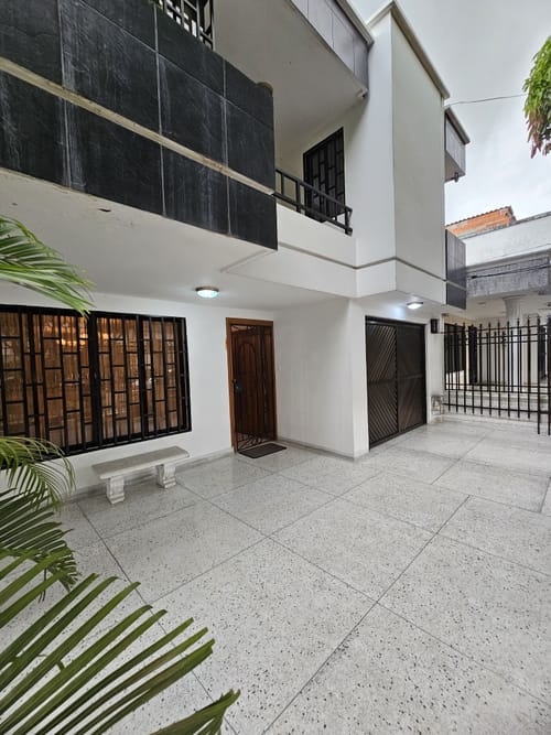 Casa de 5 alcobas en venta en El Recreo, Barranquilla, 350 m² · foto 2 de 20