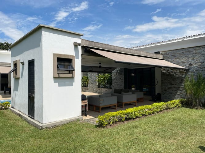 Casa de 4 alcobas en venta en La Morada, Jamundí, 320 m² · foto 2 de 20