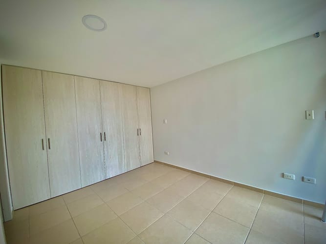 Apartamento de 3 alcobas en venta en Picaleña Y Mirolindo, Ibagué, 74 m² · foto 15 de 18