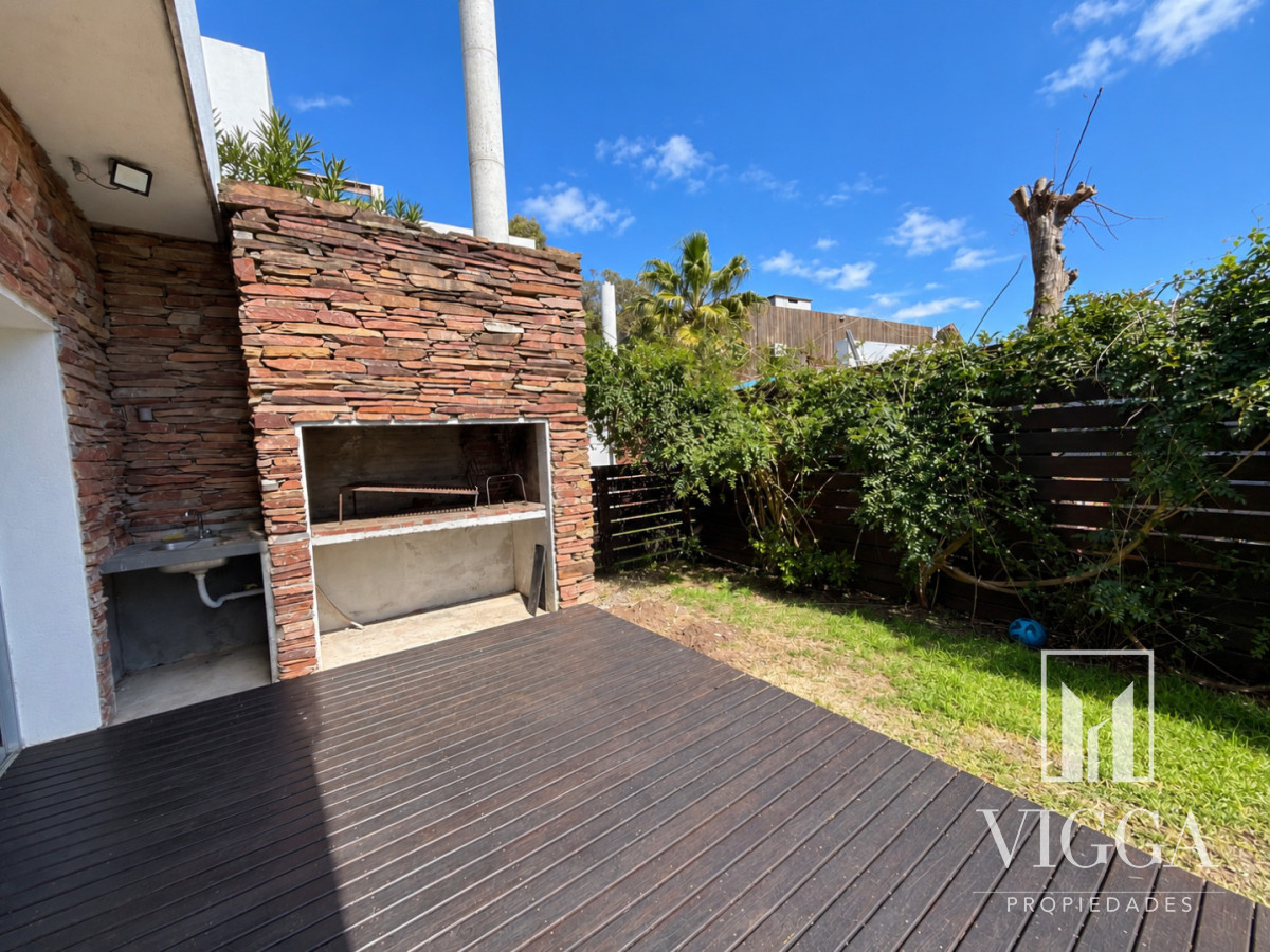 Casa Alquiler anual 3 dormitorios Pinares Punta del Este · Foto 9