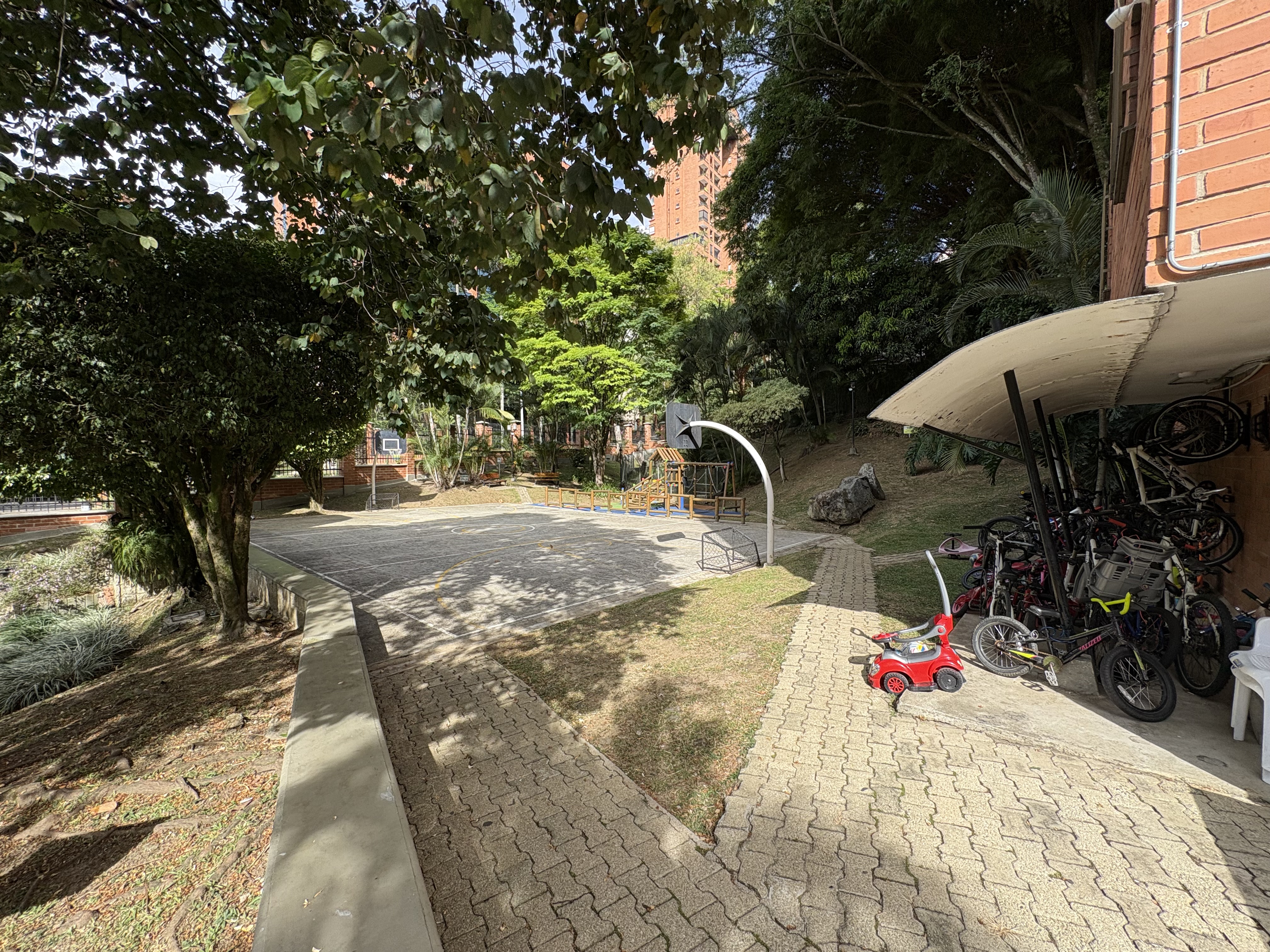 Apartamento en venta en La Candelaria, Medellín · foto 10 de 10