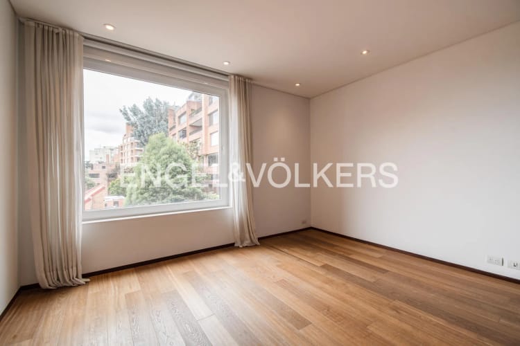 Apartamento en venta en Los Rosales, Bogotá · foto 9 de 18
