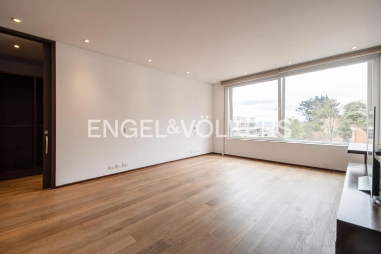 Apartamento en venta en Los Rosales, Bogotá · foto 7 de 18