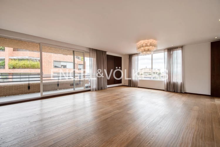 Apartamento en venta en Los Rosales, Bogotá · foto 2 de 18