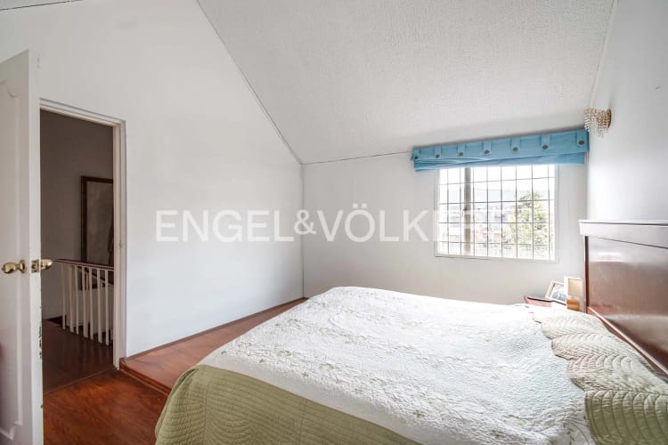 Casa de 5 alcobas en venta en El Batán, Bogotá, 306 m² · foto 13 de 20