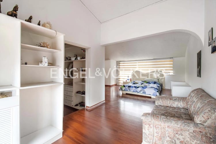 Casa de 5 alcobas en venta en El Batán, Bogotá, 306 m² · foto 10 de 20