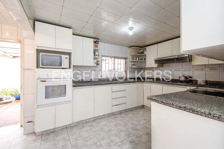 Casa de 5 alcobas en venta en El Batán, Bogotá, 306 m² · foto 7 de 20