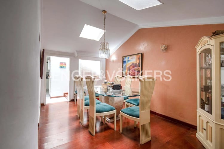 Casa de 5 alcobas en venta en El Batán, Bogotá, 306 m² · foto 6 de 20