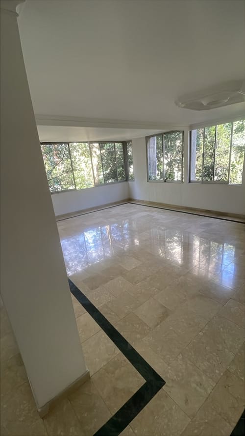 Apartamento de 3 alcobas en venta en Alejandría, Medellín, 237 m² · foto 3 de 8