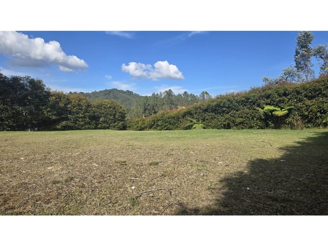 Lote en venta en Loma Del Escobero, Envigado, 1265 m² · foto 5 de 8