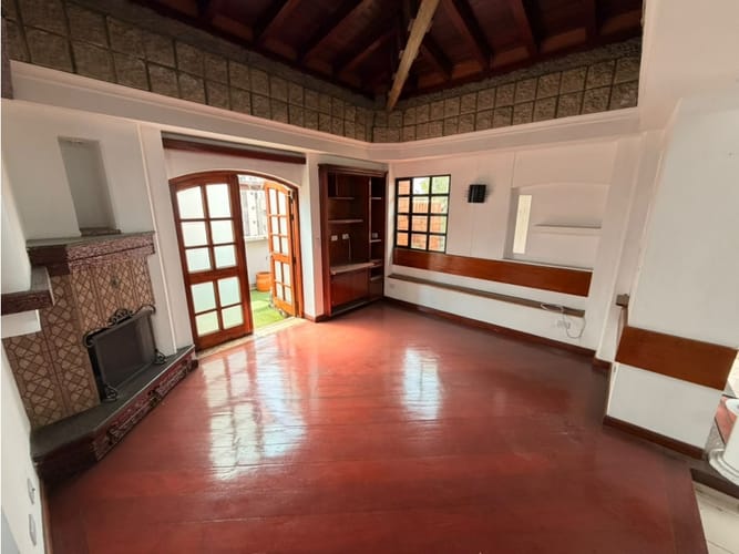 Apartamento de 3 alcobas en venta en Lorena, Medellín, 220 m² · foto 2 de 24