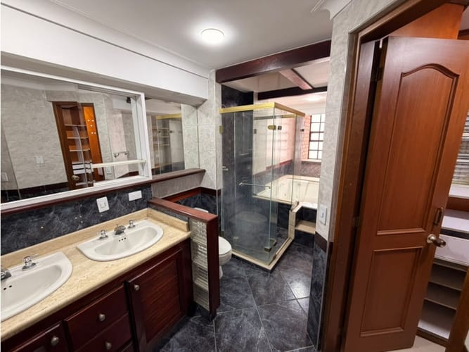 Apartamento de 3 alcobas en venta en Lorena, Medellín, 220 m² · foto 16 de 24