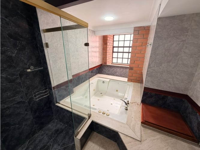 Apartamento de 3 alcobas en venta en Lorena, Medellín, 220 m² · foto 17 de 24