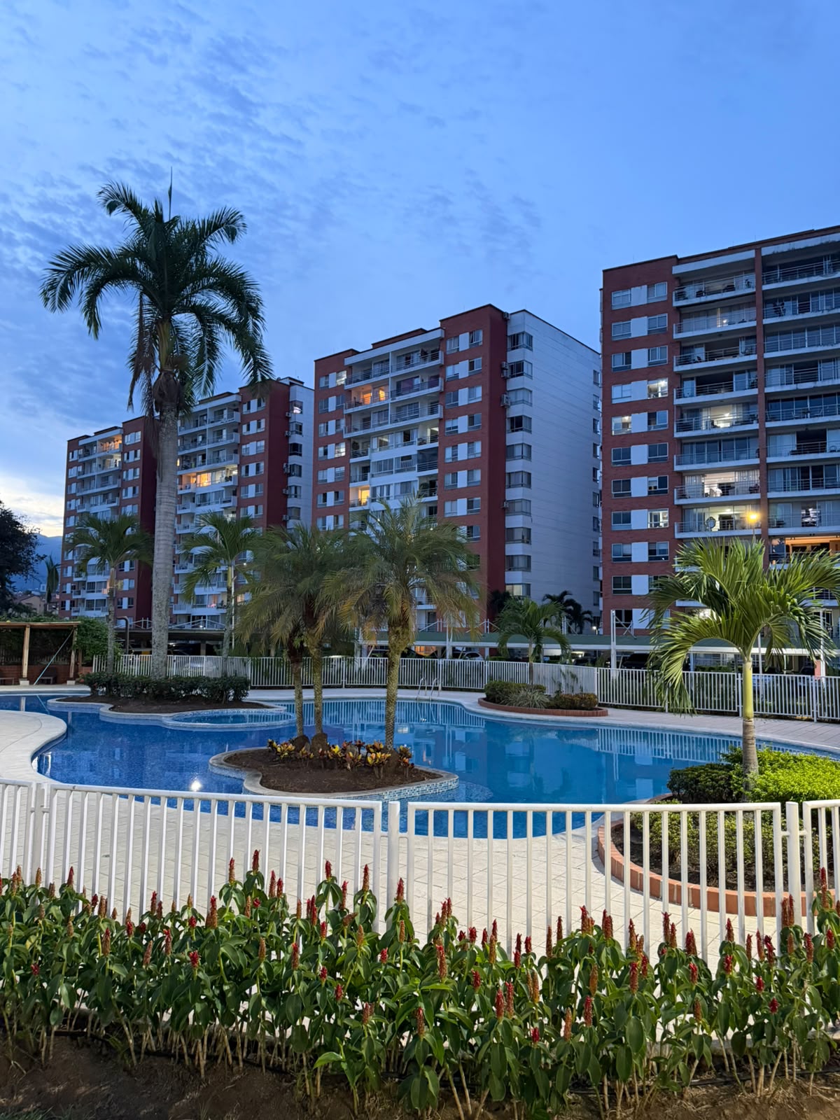 Apartment for rent in Ciudad jardin, Cali
