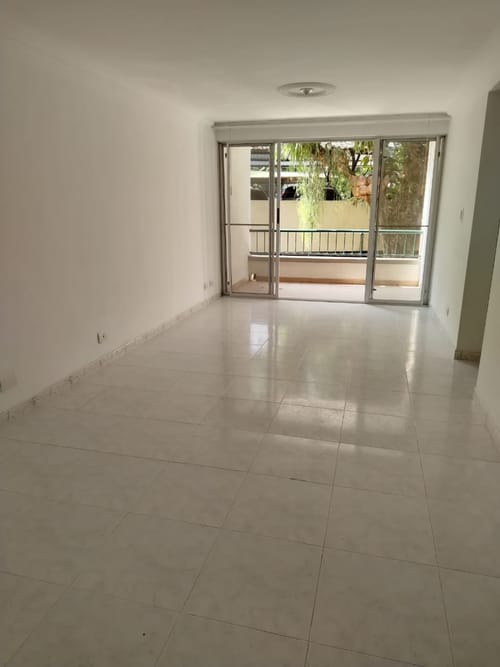 Apartamento en venta en Quintas De Don Simon, Cali · foto 2 de 16