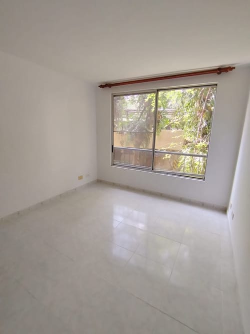 Apartamento en venta en Quintas De Don Simon, Cali · foto 5 de 16