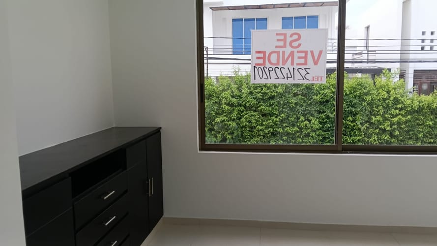 Casa de 4 alcobas en venta en Cn. Casa Loma Campestre, Girardot, 170 m² · foto 9 de 20