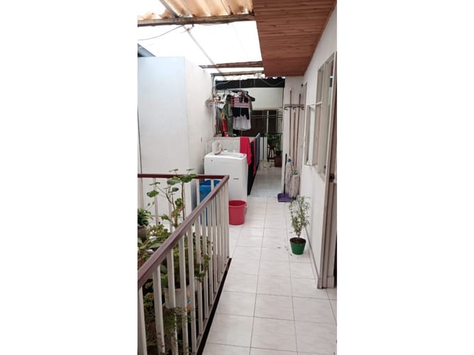 Casa de 9 alcobas en venta en Puente Aranda, Bogotá, 200 m² · foto 7 de 14