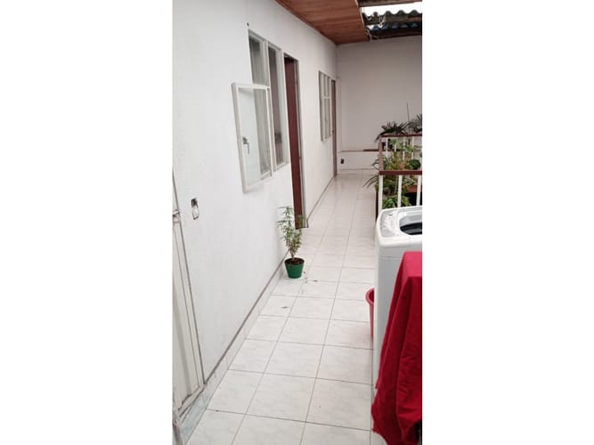 Casa de 9 alcobas en venta en Puente Aranda, Bogotá, 200 m² · foto 8 de 14